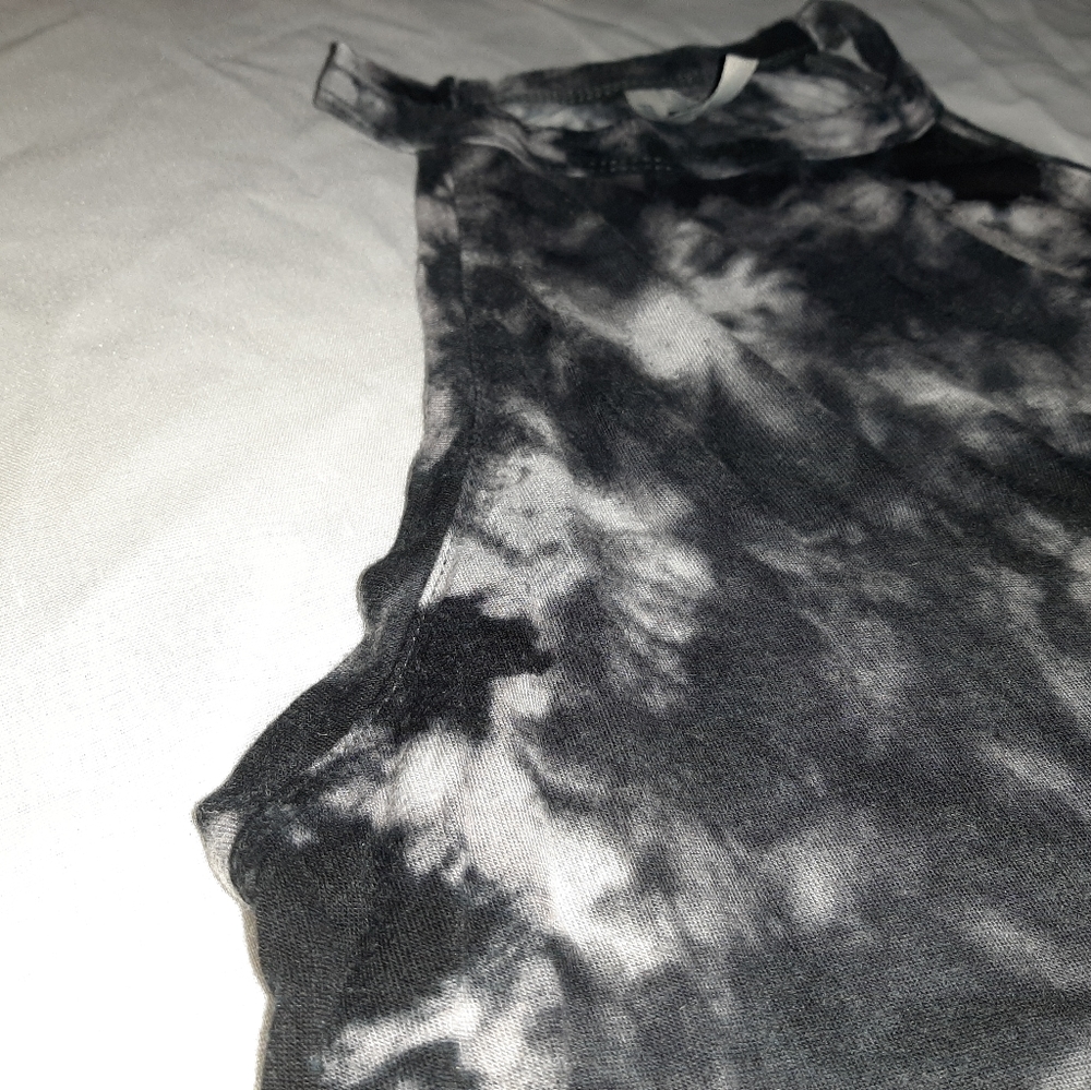 Tank top - Picture 3 of 3